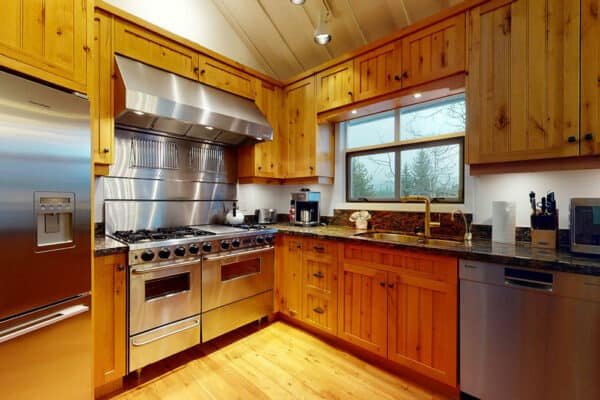 Falcon Ridge 4 bedroom kitchen